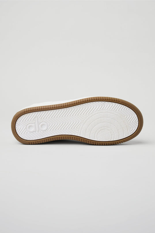 ALO Recovery Mode Sneaker (Unisex) - Natural White/Gum