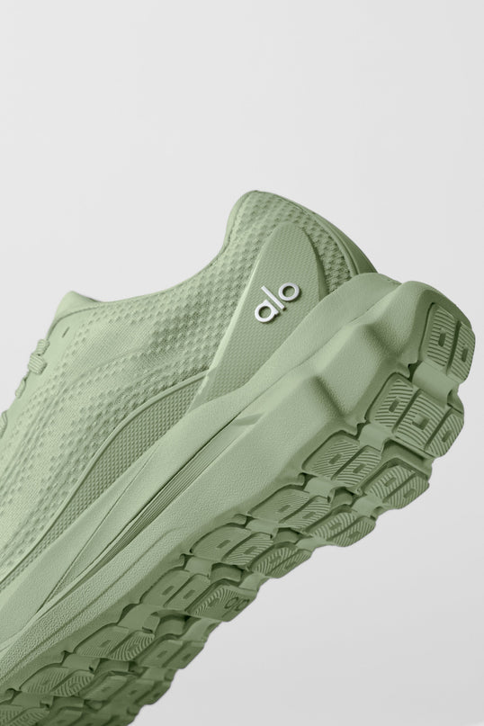 ALO Runner (Unisex) - Dune Grass