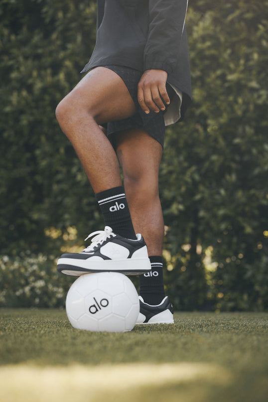 ALO Recovery Mode Sneaker (Unisex) - Black/White