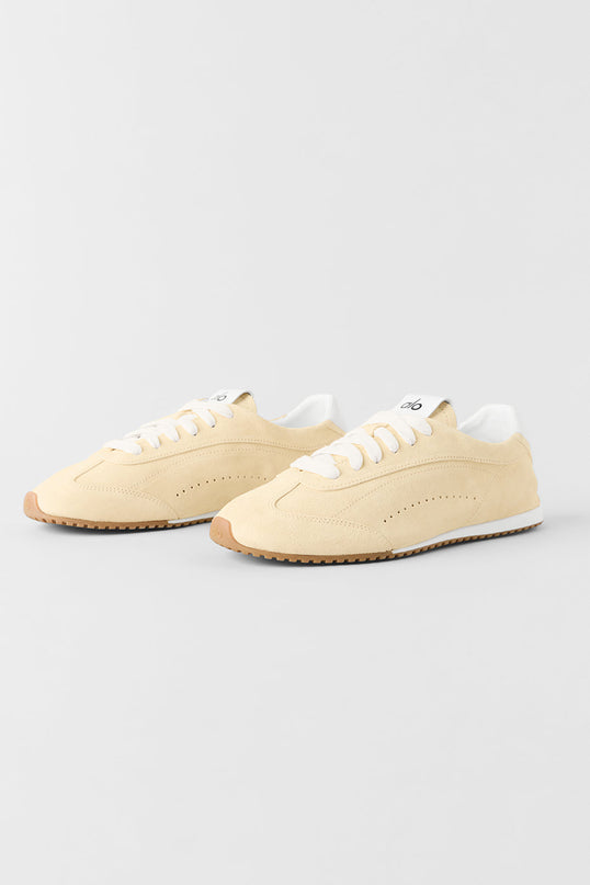 ALO Sunset Sneaker (Unisex) - Candlelight Yellow