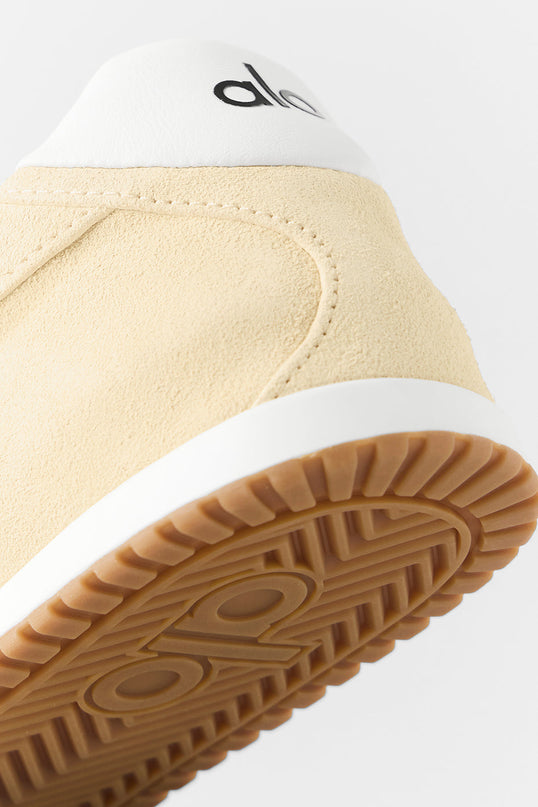 ALO Sunset Sneaker (Unisex) - Candlelight Yellow